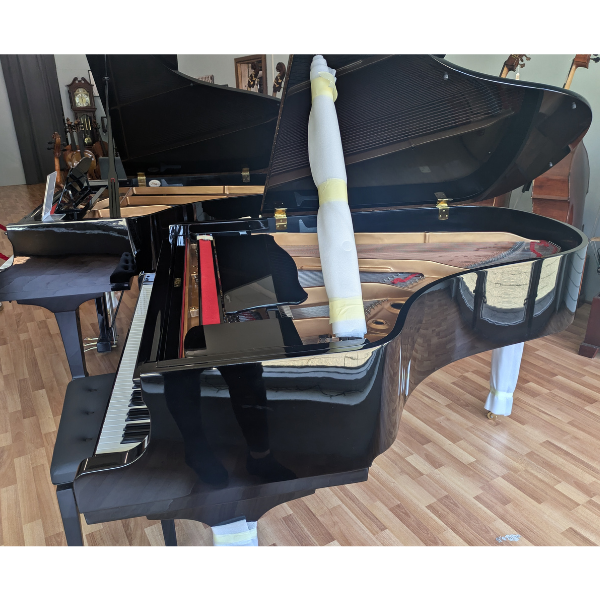 Yamaha Refurbished G3E Grand Piano (SN2233935)