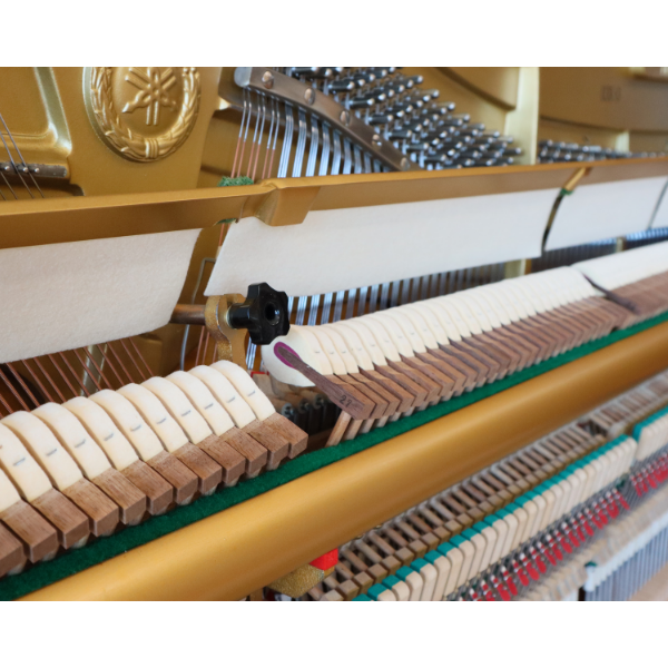 Yamaha UX3 Refurbished Upright Piano (SN4005196)