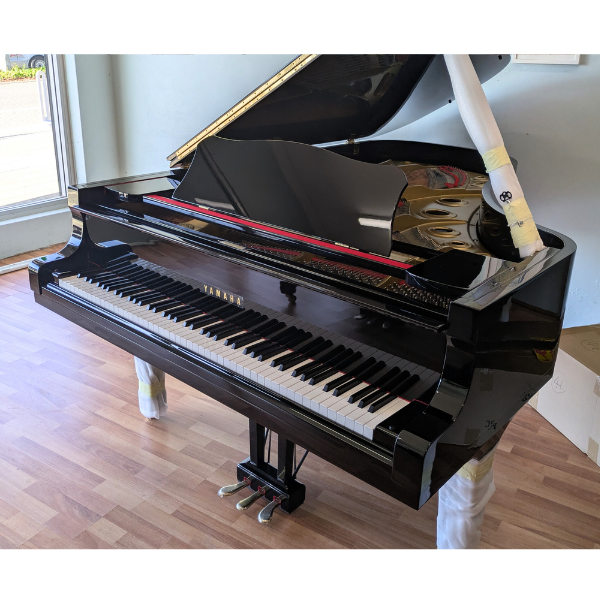 Yamaha Refurbished C7B Grand Piano (SN2412362)