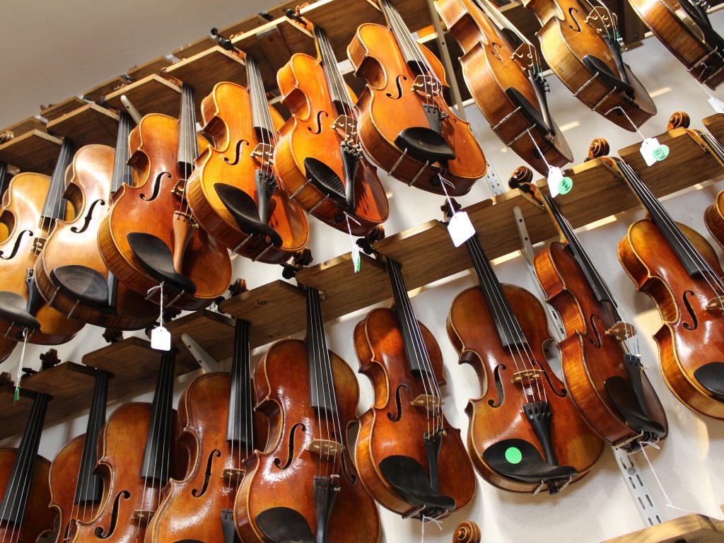 What To Look For in a Student Violin